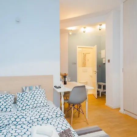 Wyzwolenia For 3 Apartament *