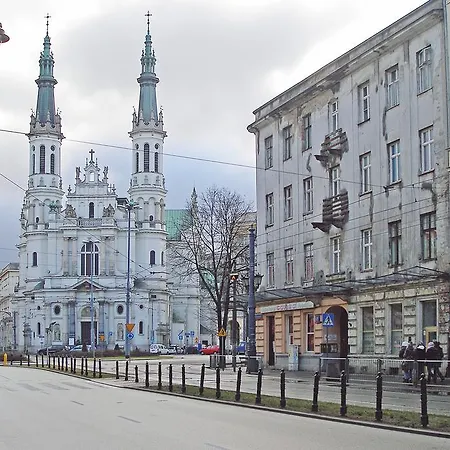 Wyzwolenia For 3 * Warszawa